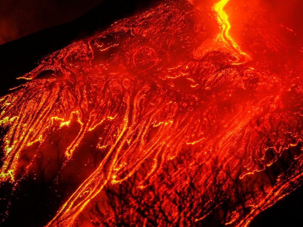 sao Hỏa núi lửa thiêu rụi mọi thứ